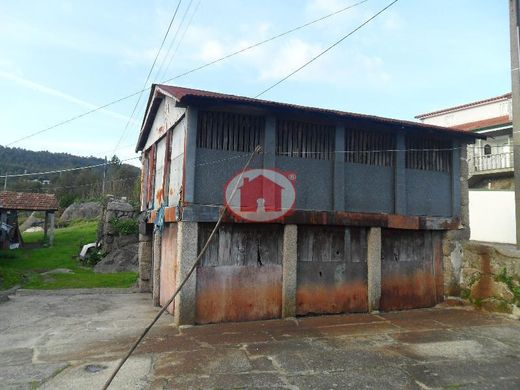 Ρουστίκ ή Αγροικίες σε Γκιμαράες, Guimarães
