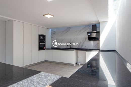 Casa de lujo en Santa Maria da Feira, Aveiro