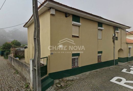 Casa di lusso a Vila Nova de Gaia, Oporto