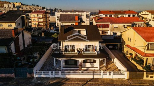 منزل ﻓﻲ فيلا نوا دغايا
, Vila Nova de Gaia