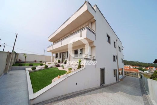 منزل ﻓﻲ Vila Nova de Famalicão, Distrito de Braga