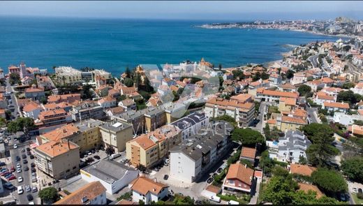 Apartment / Etagenwohnung in Cascais, Lissabon