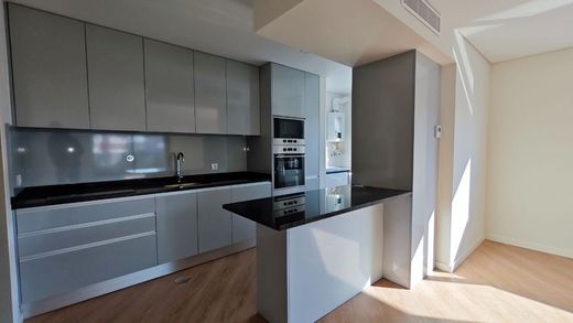Apartment / Etagenwohnung in Vila Nova de Gaia, Distrito do Porto