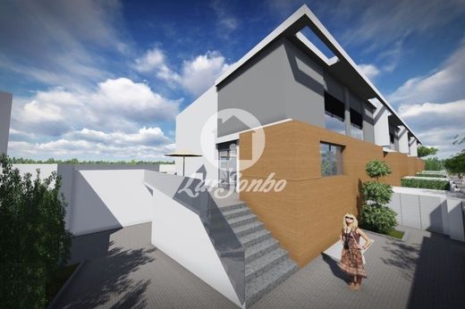 Luxury home in Maia, Distrito do Porto