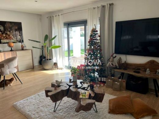 منزل ﻓﻲ Barreiro, Distrito de Setúbal