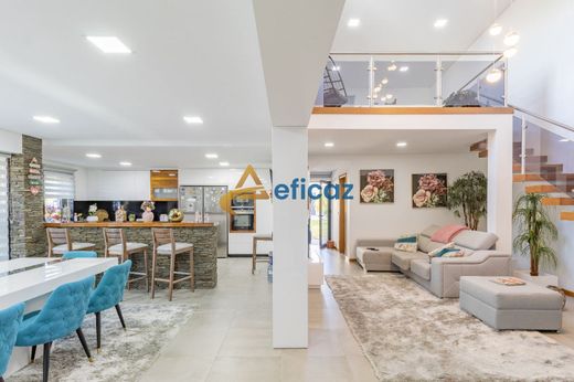 호화 저택 / Penafiel, Distrito do Porto