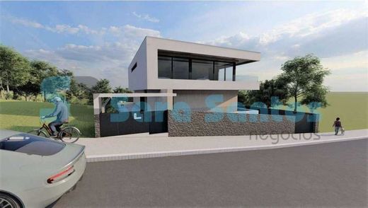 منزل ﻓﻲ فيلا نوا دغايا
, Vila Nova de Gaia