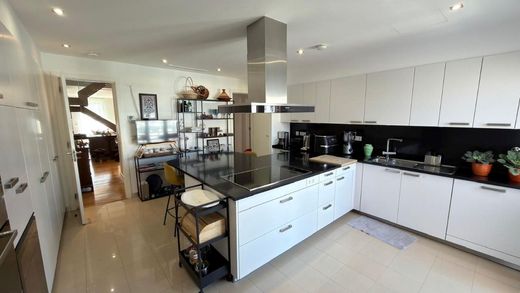 Apartment / Etagenwohnung in Lissabon, Lisbon