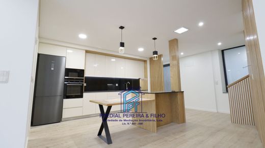 Πολυτελή κατοικία σε Gondomar, Distrito do Porto