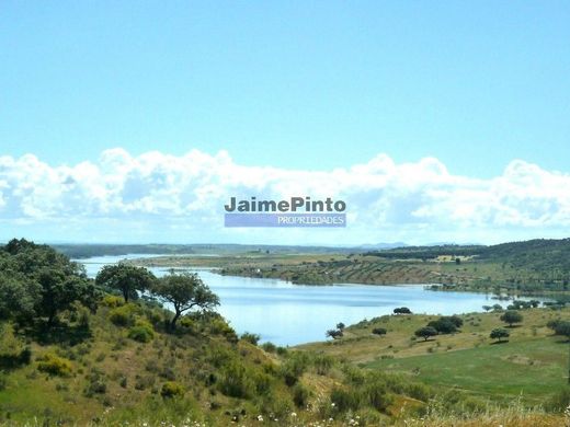Land in Portel, Distrito de Évora