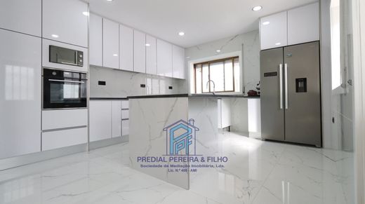 منزل ﻓﻲ Gondomar, Distrito do Porto