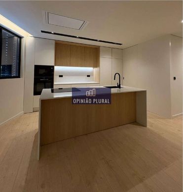 Apartment / Etagenwohnung in Gondomar, Distrito do Porto
