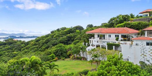 Luxury home in Playa Flamingo, Santa Cruz