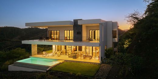 Luxury home in Playas del Coco, Carrillo