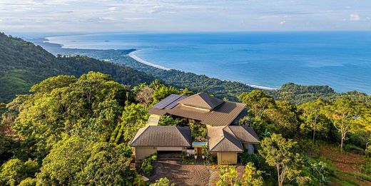 Luxury home in Dominical, Osa