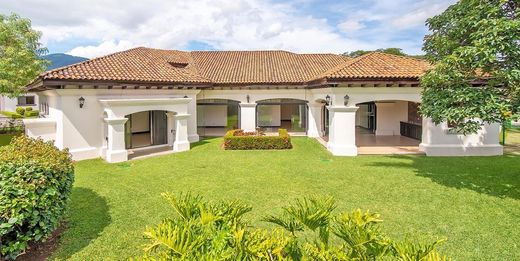 Luxus-Haus in Santa Ana, Provincia de San José