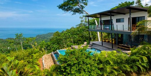 Luxus-Haus in Playa Hermosa, Garabito