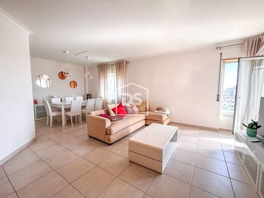 Apartment in Ramada e Caneças, Odivelas