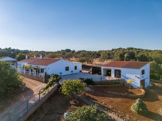 Villa in Bensafrim e Barão de São João, Lagos