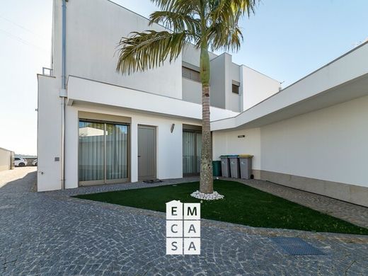 Villa à Santa Maria da Feira, Distrito de Aveiro
