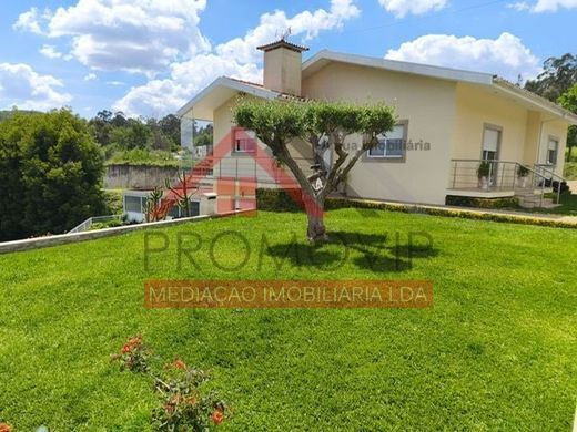 Villa en São Tiago da Carreira, Santo Tirso