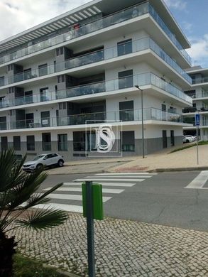 Apartment / Etagenwohnung in Quarteira, Loulé