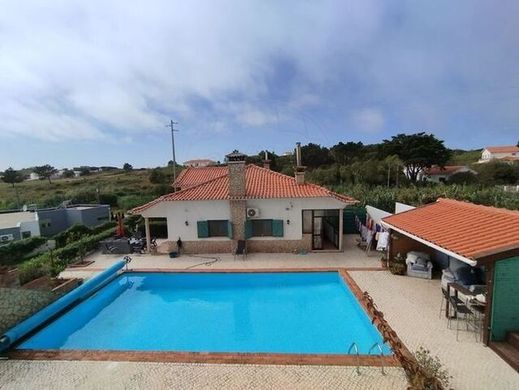 Villa a São Martinho do Porto, Alcobaça