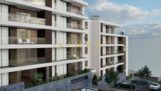 아파트 / Estreito de Câmara de Lobos, Câmara de Lobos