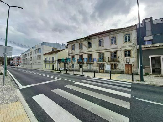 ‏בניין ב  לייריה, Leiria