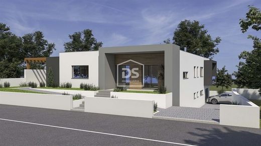 빌라 / Lourosa, Viseu