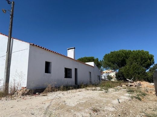 Villa a Vale de Santarém, Santarém