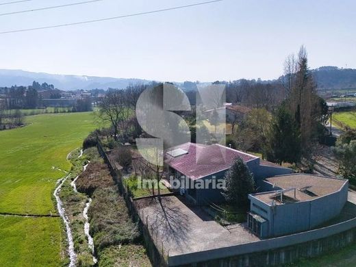 Villa in Paredes, Distrito do Porto