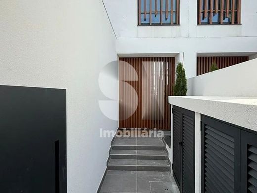 Villa Castelo do Maia, Maia