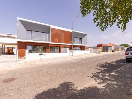 Βίλα σε Mafra, Distrito de Lisboa