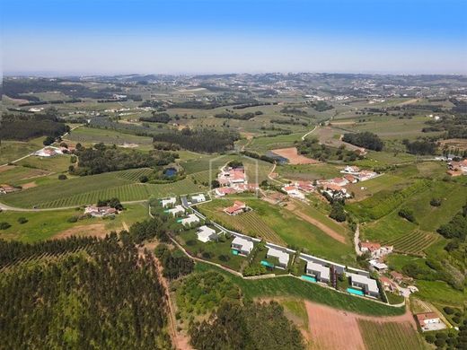 Grond in Alcobaça, Distrito de Leiria