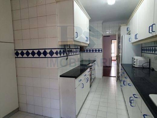 Διαμέρισμα σε Λόυρες, Loures