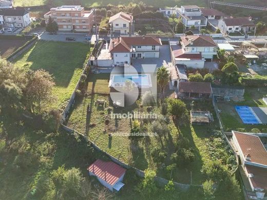 Villa in Fonte Arcada, Penafiel