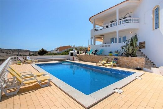 Villa a Budens, Vila do Bispo