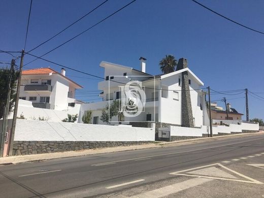 Villa Charneca de Caparica, Almada