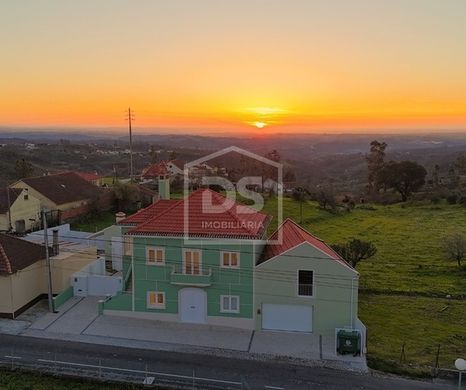 Villa in Colmeias, Leiria