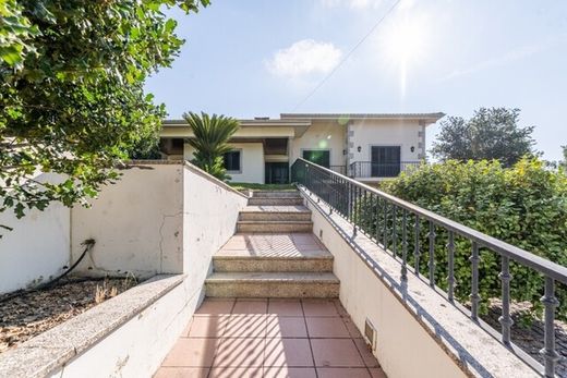 Villa a Lago, Amares