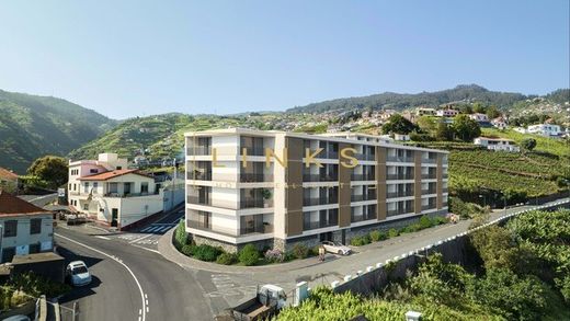 Piso / Apartamento en Estreito de Câmara de Lobos, Câmara de Lobos