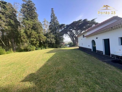 Willa w Caniço, Santa Cruz