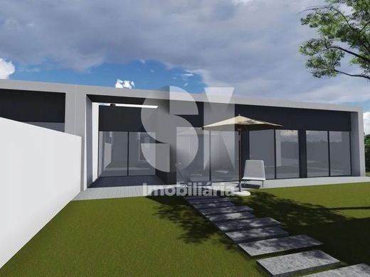 Villa Nogueira, Maia