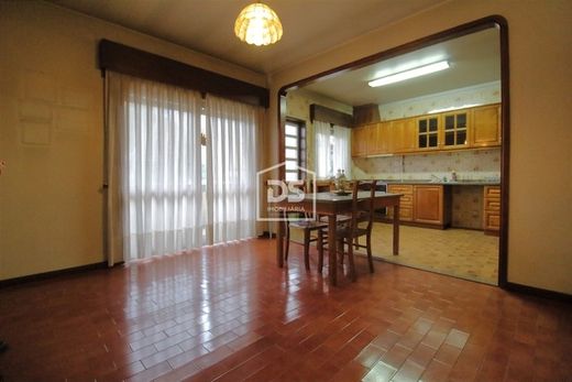 Villa a Rio Tinto, Gondomar