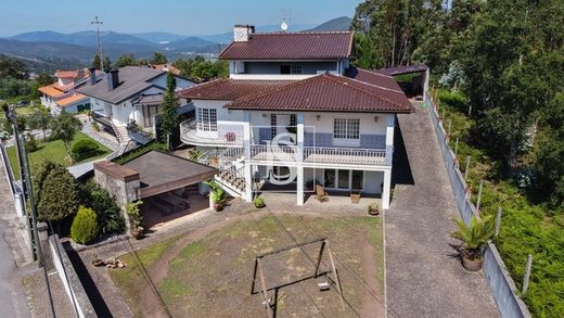 Willa w Pinheiro da Bemposta, Oliveira de Azeméis