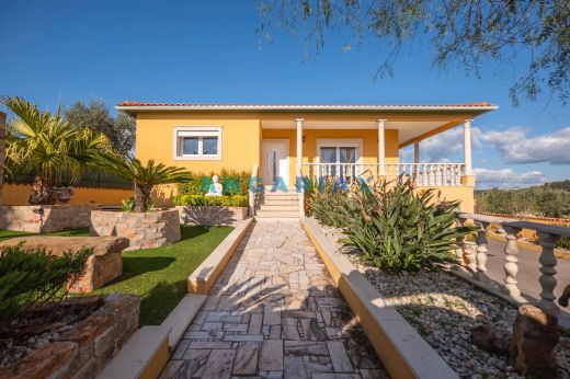 Villa Marrazes, Leiria