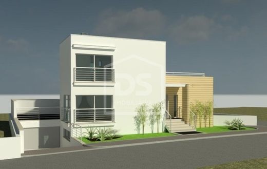 Land in Marrazes, Leiria