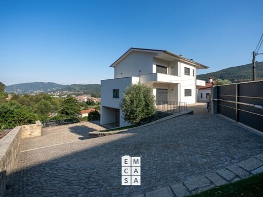 Villa a Arouca, Distrito de Aveiro