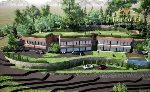 Complesso residenziale a Nossa Senhora do Monte, Funchal